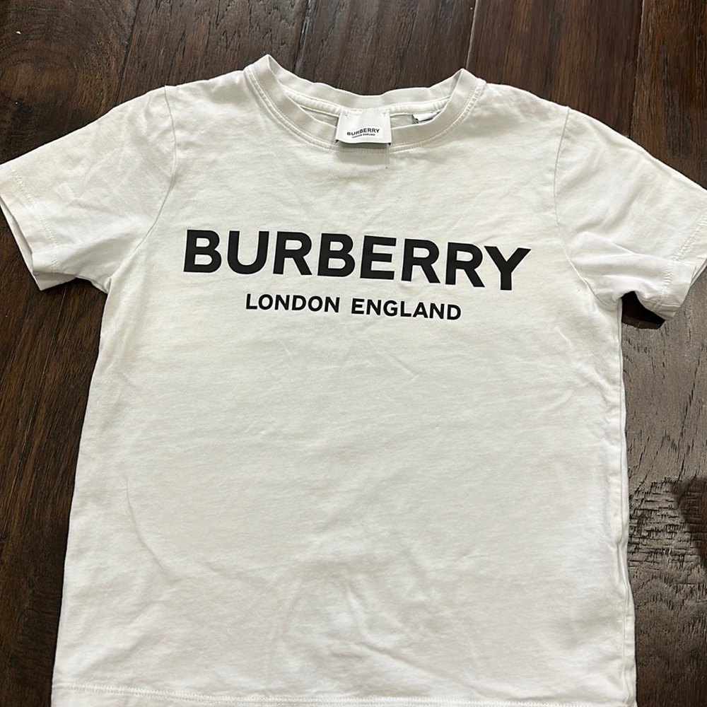 Burberry T shirt